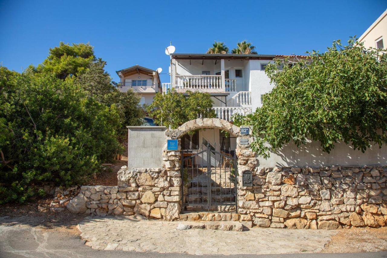 Apartments By The Sea Milna, Vis - 8895 卢卡瓦克 外观 照片