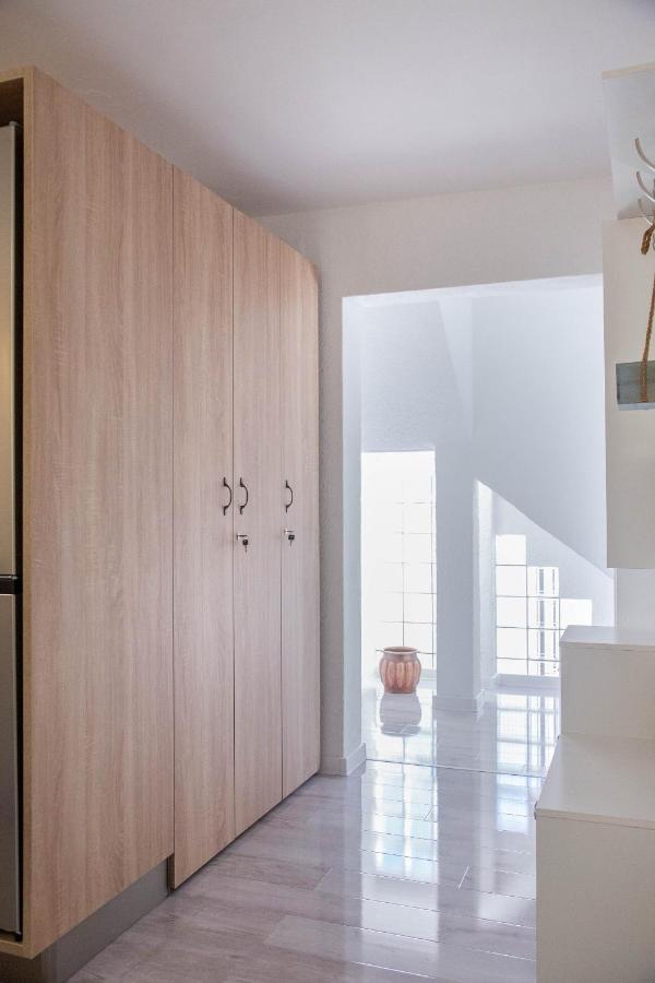Apartments By The Sea Milna, Vis - 8895 卢卡瓦克 外观 照片